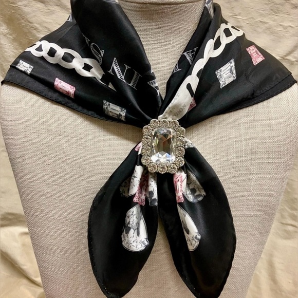 💖💎”TRUST FUND BABY”💎💖
PINK/BLACK GEMMED PRINT 100% SILK SCARF W/GEMMED SCARF TIE - Picture 2 of 7